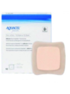 Pansement hydrocellulaire Aquacel™ Foam Adhésif - La boîte de 10, dim. 10 x 20 cm.